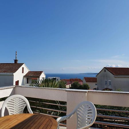 Apartment With Terace And Sea View Marica Krk Town Esterno foto