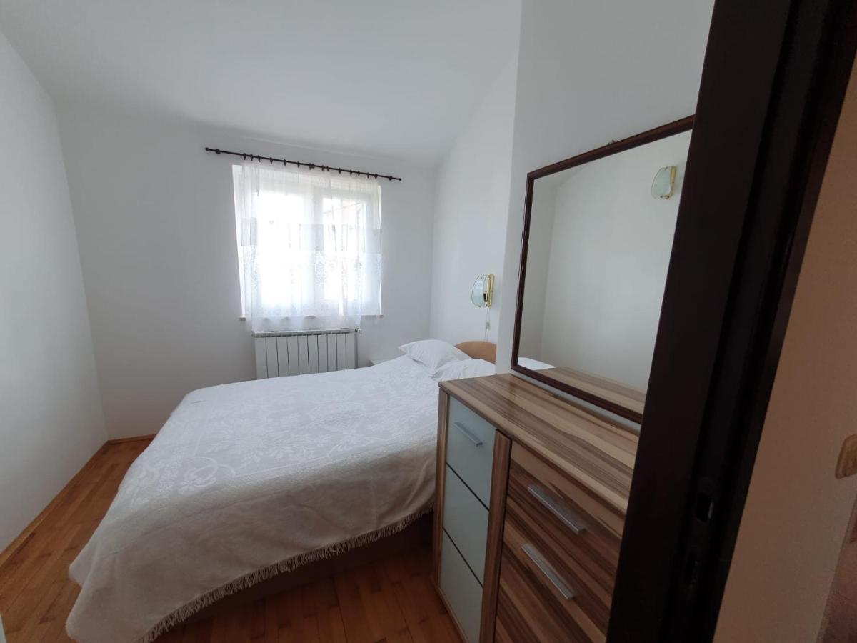 Apartment With Terace And Sea View Marica Krk Town Esterno foto