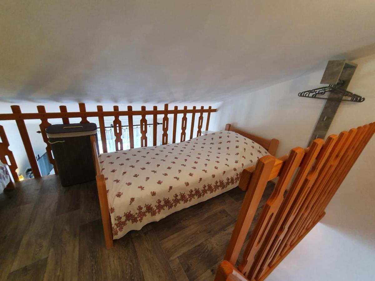 Apartment With Terace And Sea View Marica Krk Town Esterno foto