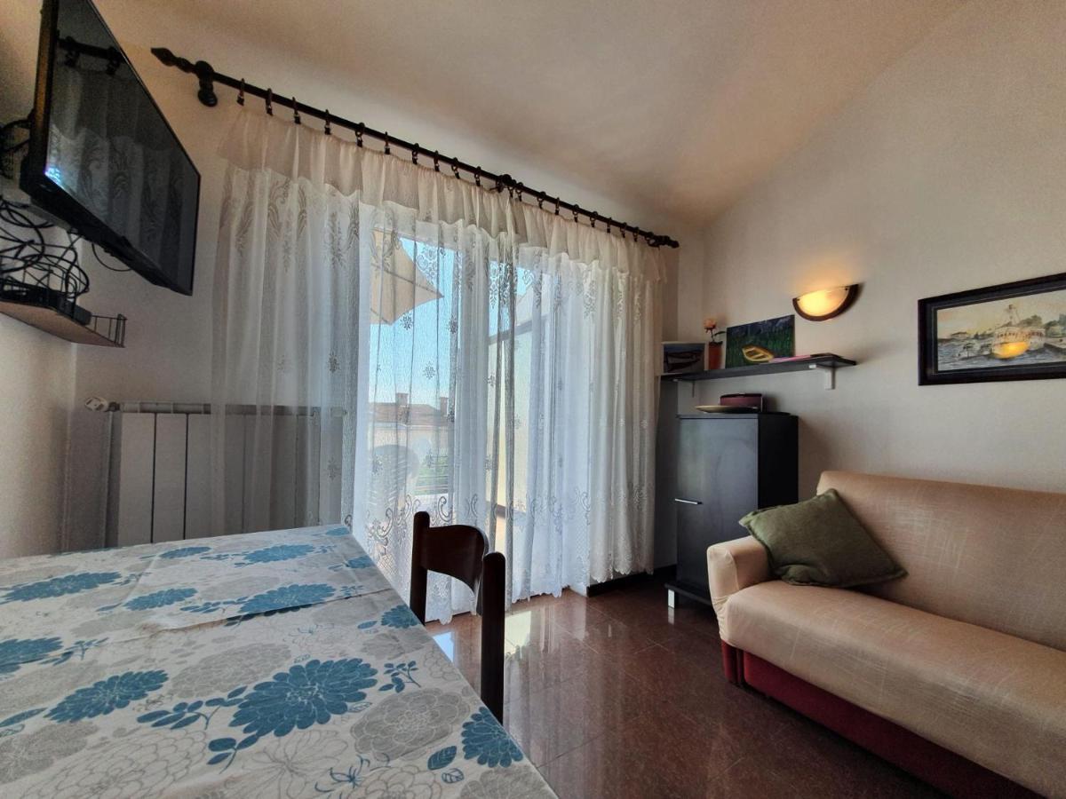 Apartment With Terace And Sea View Marica Krk Town Esterno foto